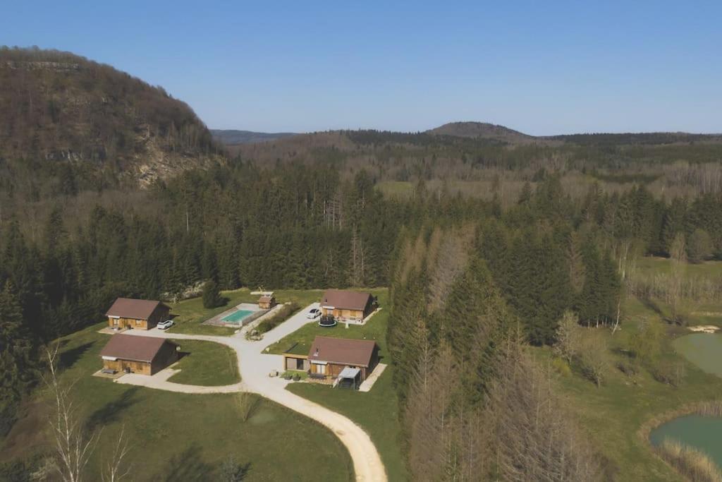 Gite Jura Mina Chalet Au Milieu De La Nature Villa Ney Buitenkant foto